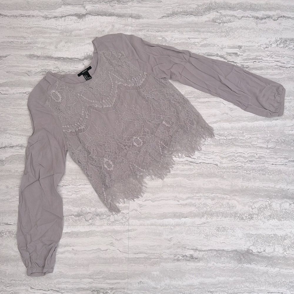 FOREVER 21 Lace Cropped Top